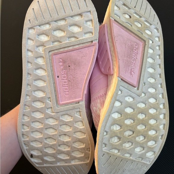 Adidas Women’s NMD R2 Wonder Pink - Picture 6 of 6